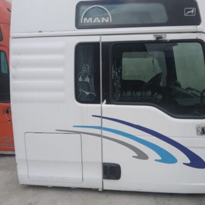 Кабина XXL белая МАН ТГА 18.410  2003 года